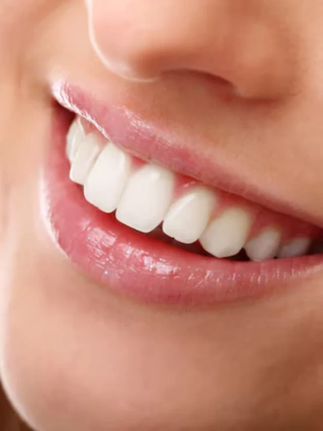 perfect-smile-with-white-teeth-closeup_144627-29225 (1)